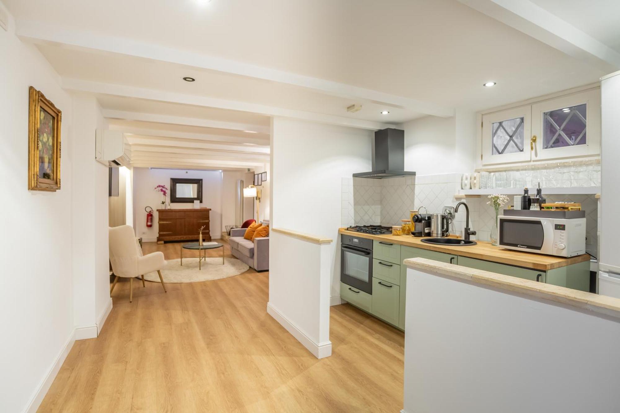 Daplace - Iris Apartment โรม ภายนอก รูปภาพ
